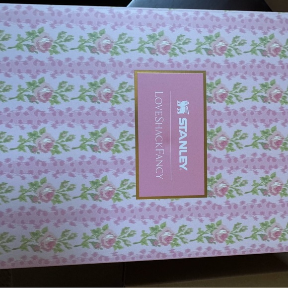 NWT Stanley x LoveShackFancy 40 oz - Blooming Heirloom - Picture 3 of 4